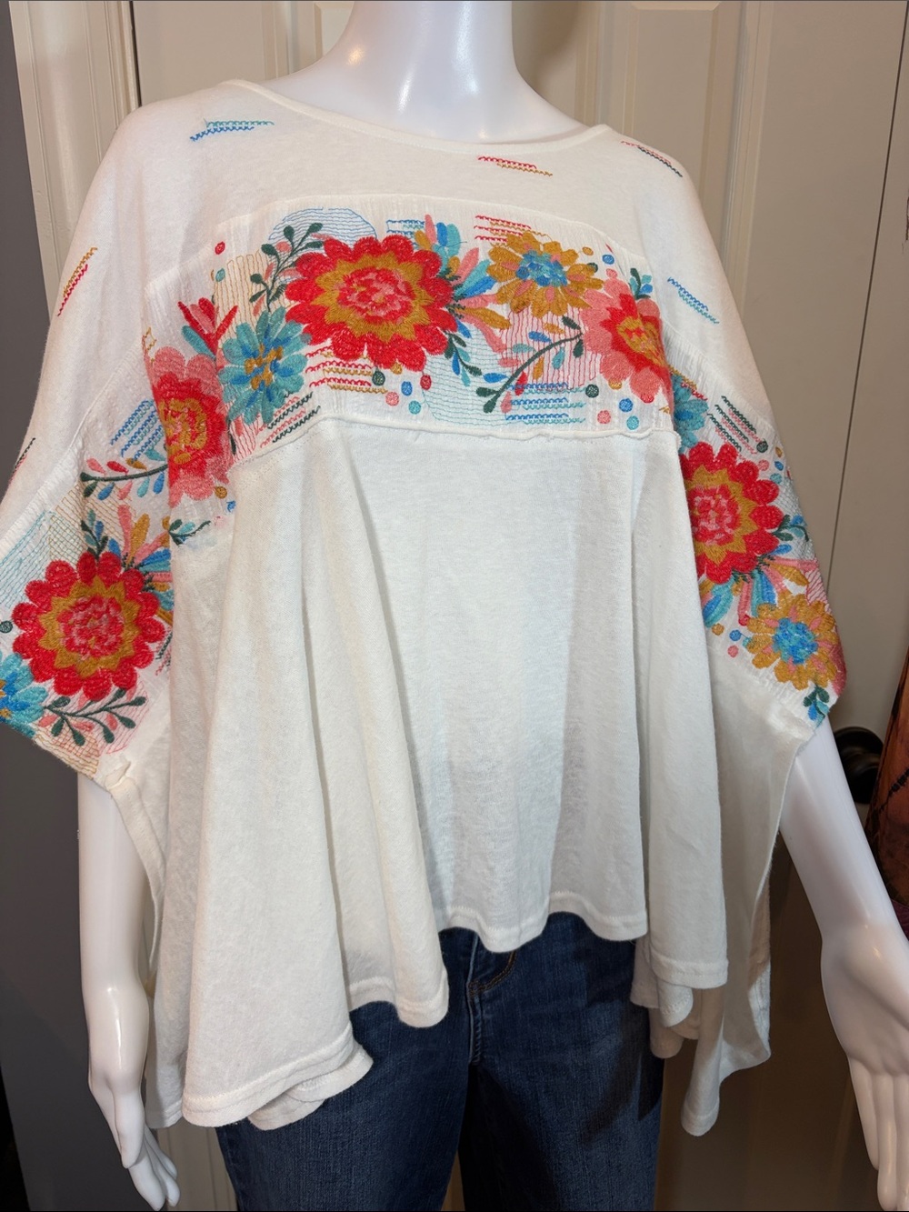 Embroidered Floral White Women's Poncho Top